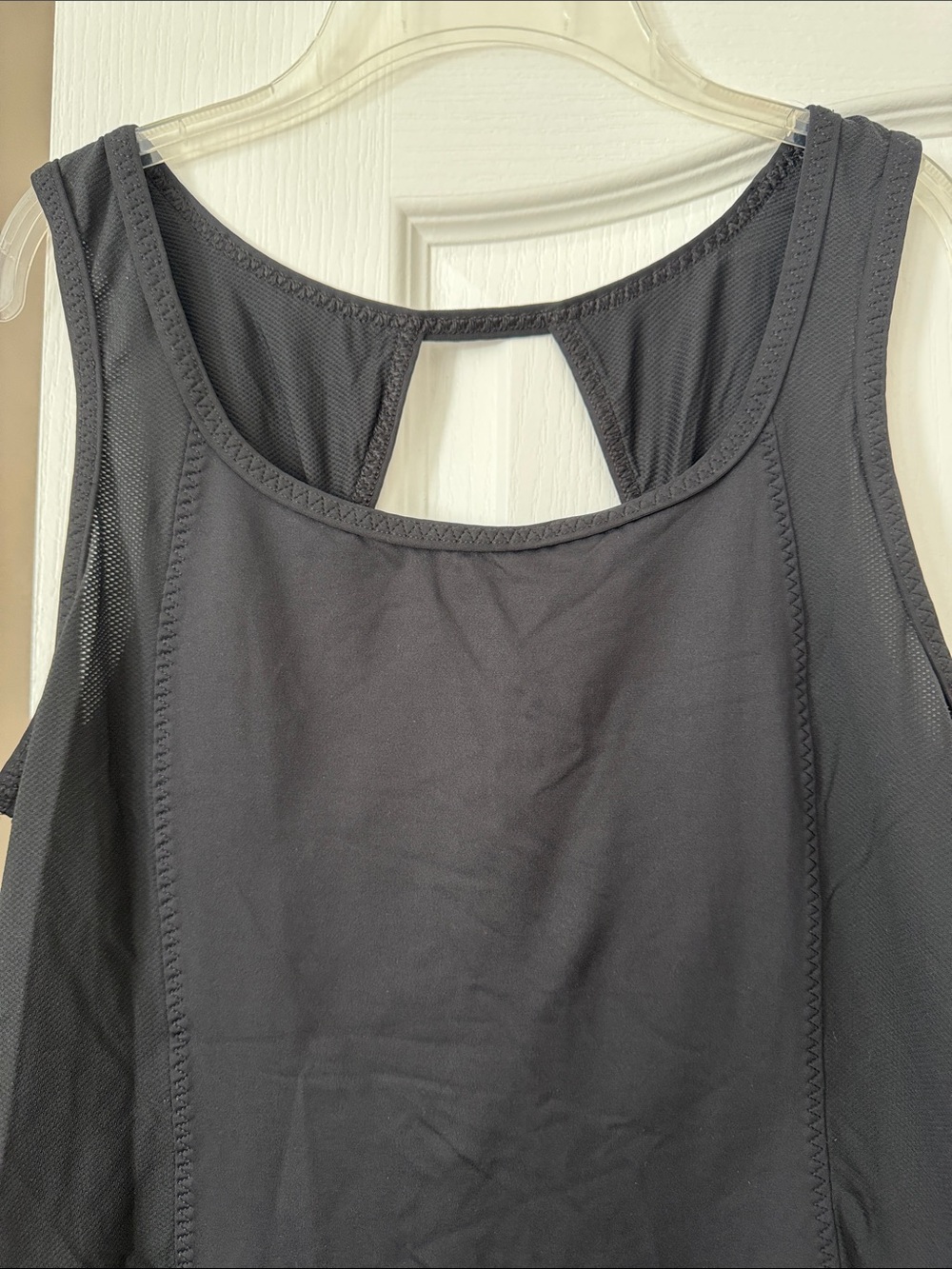 🌷Lululemon Super Cute Top🌷 - Picture 2 of 8